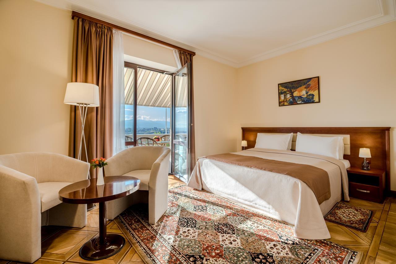 Areve Residence Boutique Hotel Yerevan Bagian luar foto