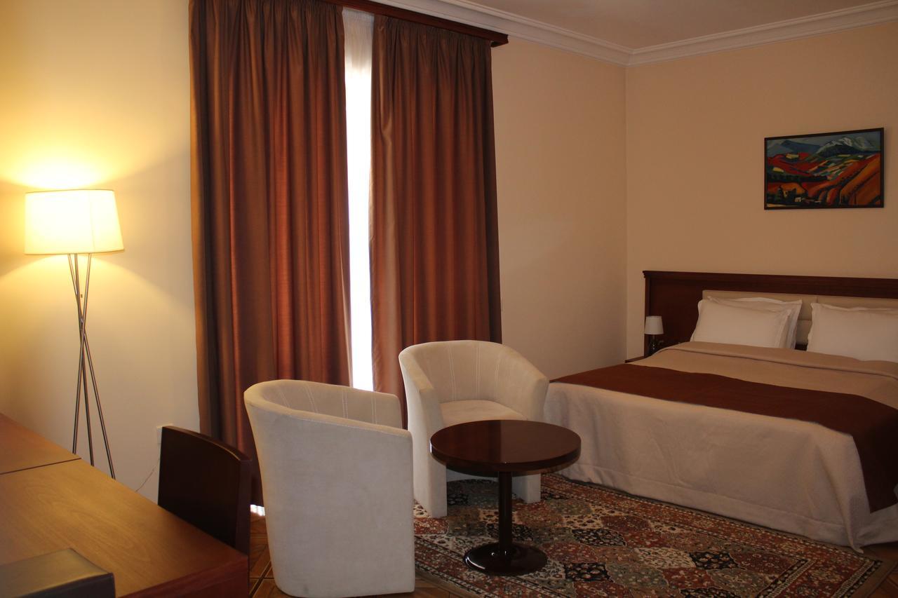 Areve Residence Boutique Hotel Yerevan Bagian luar foto